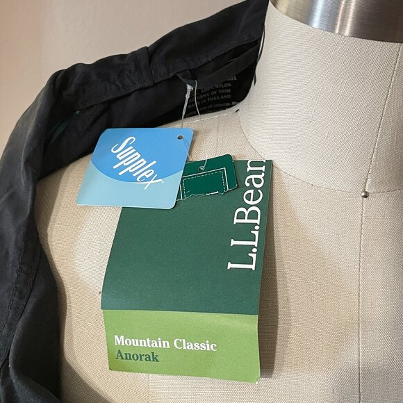 NWT L.L. Bean Mountain Classic Anorak M Reg - Picture 2 of 9
